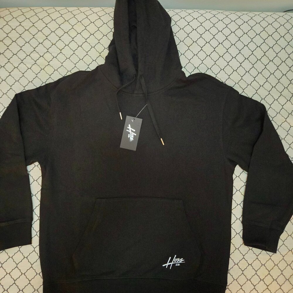 Be The HOSS Co Size Large (fits more like MEDIUM) Black Performance Hoodie NWT